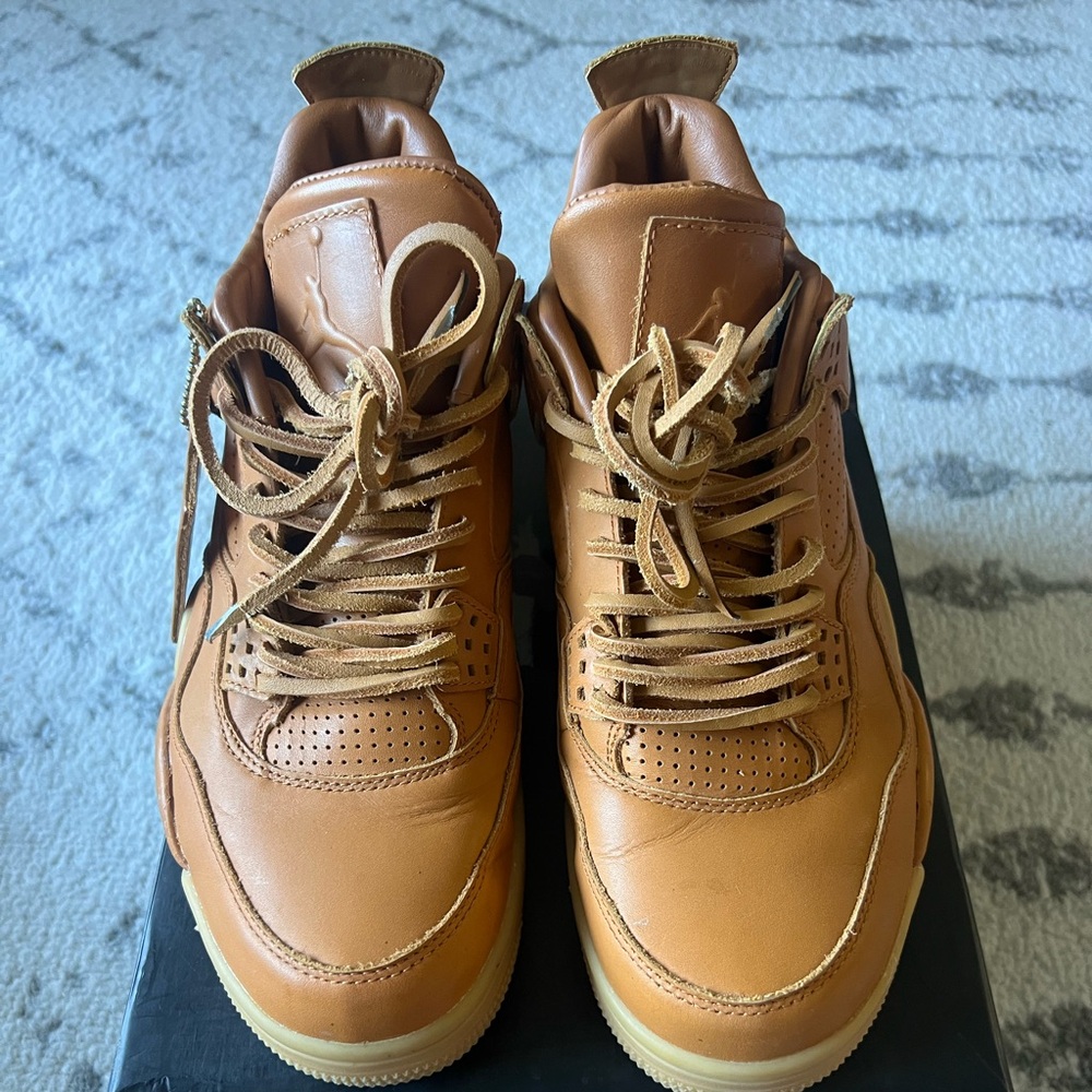 Jordan 4 - Jordan 1